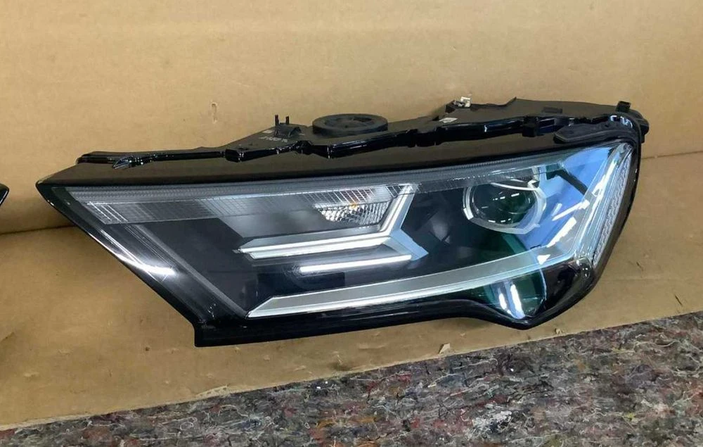 Audi   Q7   фари