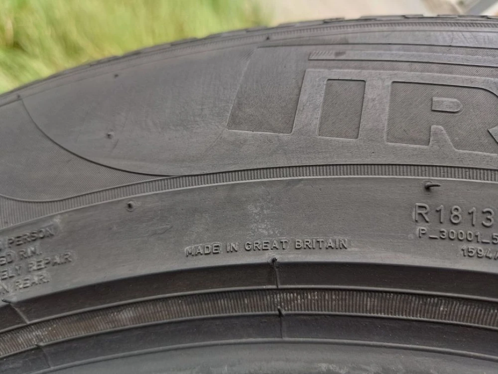 Зимові шини Pirelli 235/60 R18