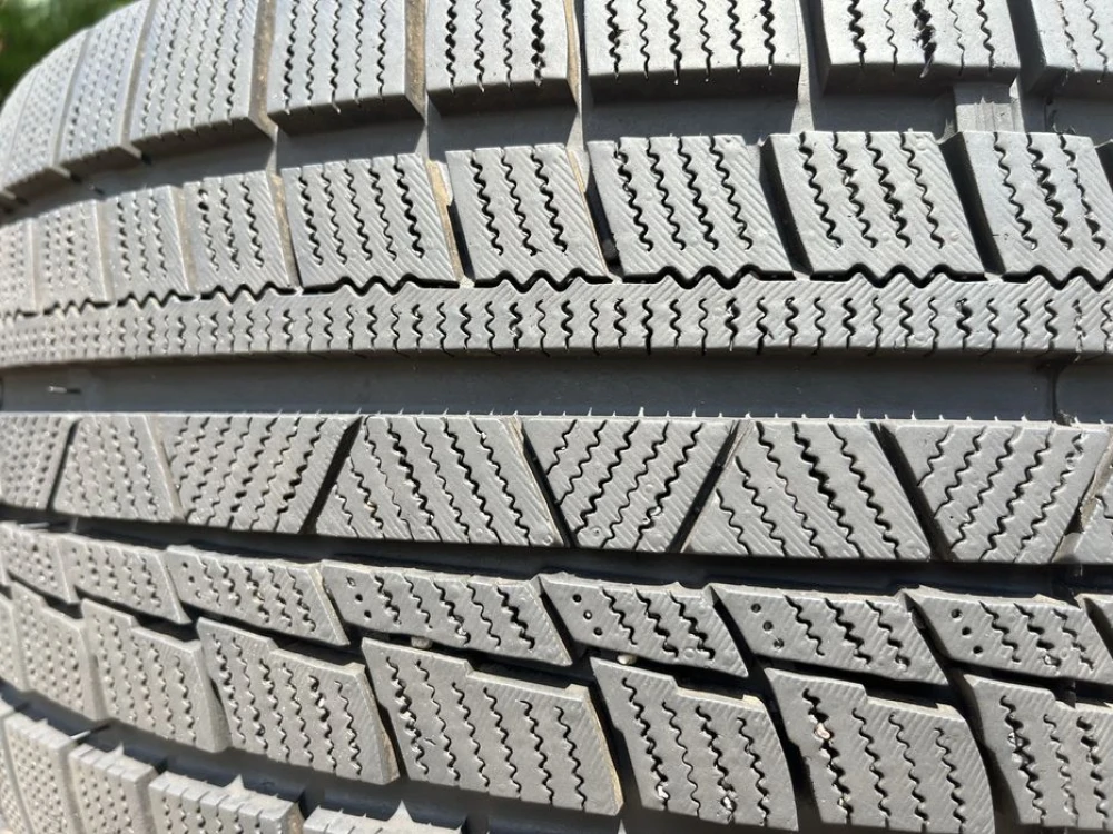 235/45 r18 Firemax FM805 Резина зимняя 22 год