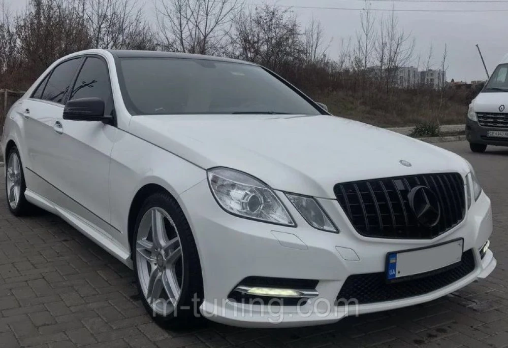 Решетка радиатора Mercedes W212 W213 AMG GT Diamond Мерседес w211