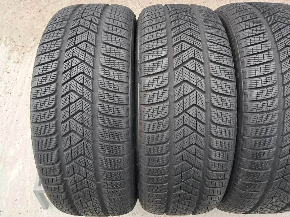 Резина зима 95% протектор Pirelli 235/60 R18 Scorpion Winter