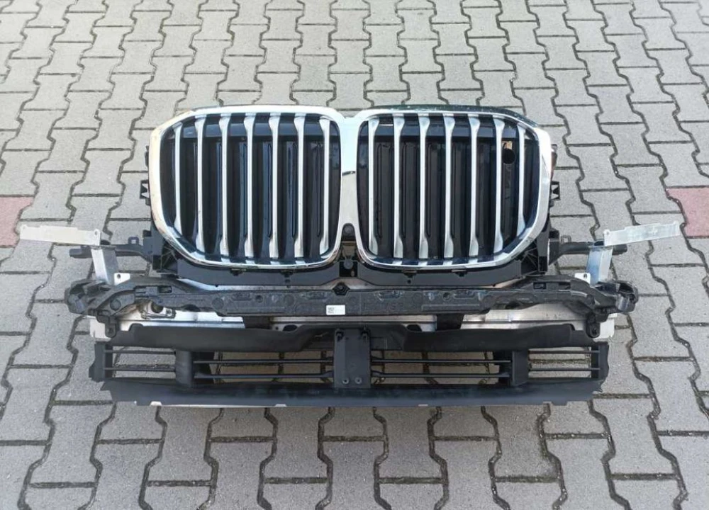 Підсилювач переднього бампера BMW X7G07 2018-2024рр рестайл, дорестайл