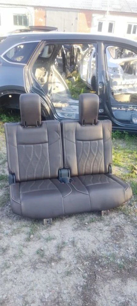 Третій ряд сидінь на infiniti qx60 JX35