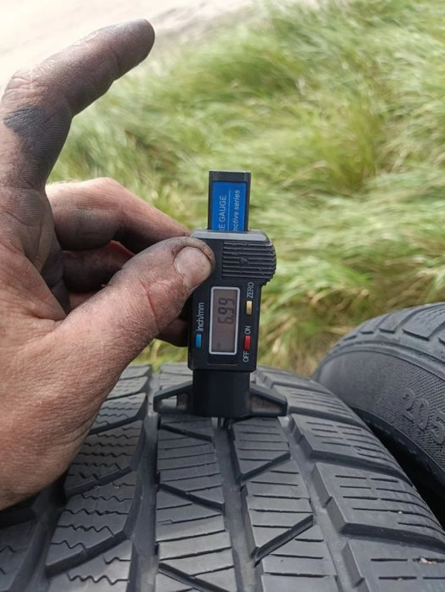 Зимові шини Continental 205/50 R17 резина Р17