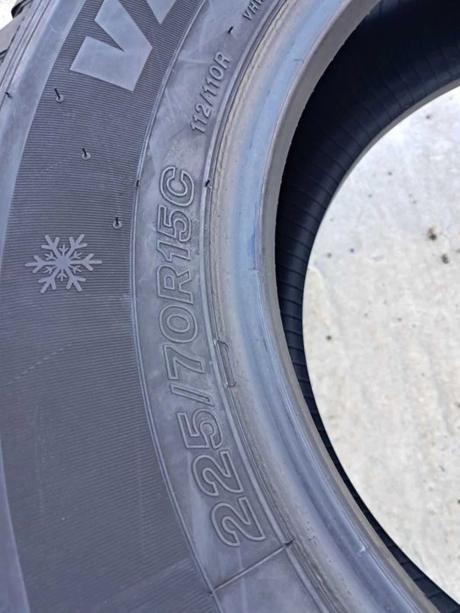 Резина зима 90% протектор Firestone 225/70 R15C Van Hawk Winter