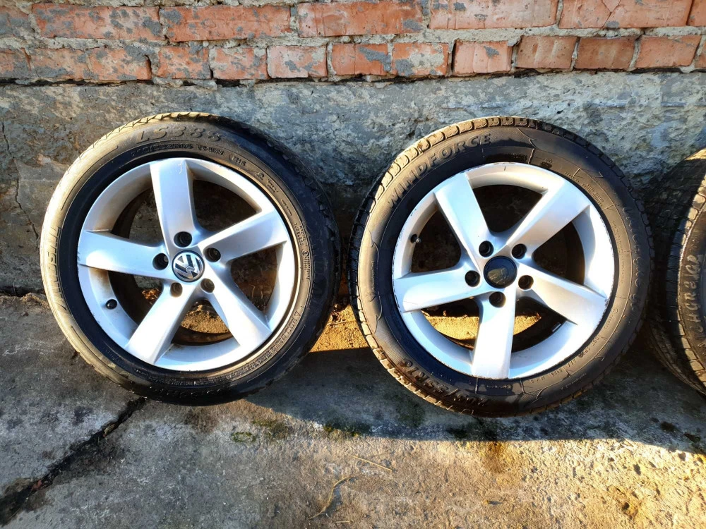 Диски з резиною Титани Volkswagen Passat B7 R16 5x112 ET45 Skoda Audi