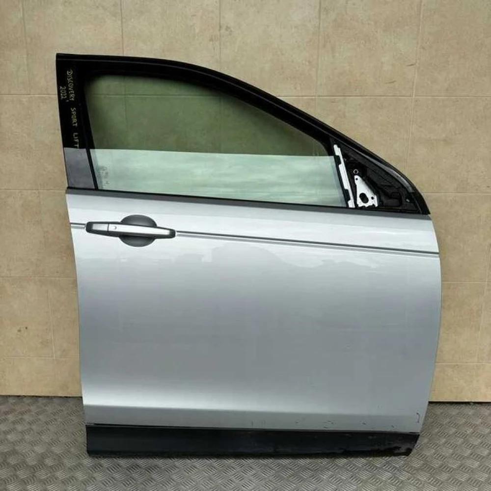 Двери передние задние левые правые Land Rover Discovery Sport