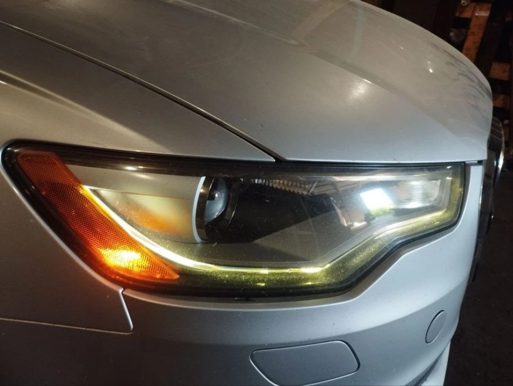 Капот фара крило бампер ауді ауди а6с7 США колір LX7W ( комплект )