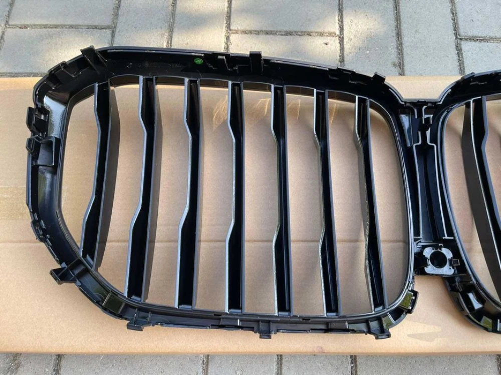 Решетки радиатора BMW X5 G05 ноздри тюнинг shadow line