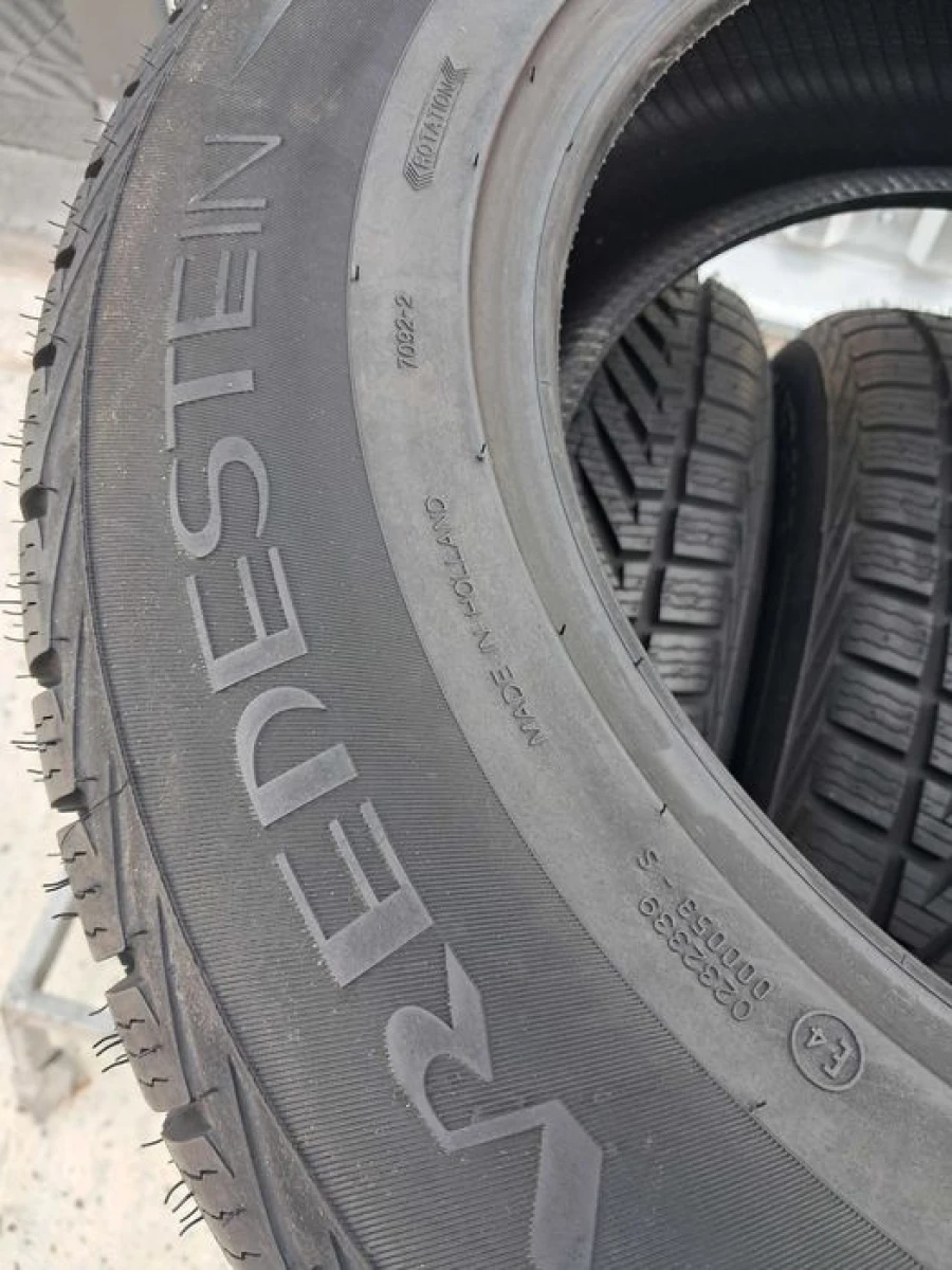 Резина зима НОВА Vredestein 215/65 R15 Wintrac Xtreme