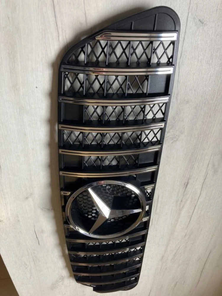 Решетка радиатора mercedes ML w163 1997-2005год.GTстиль(Chrome Black)