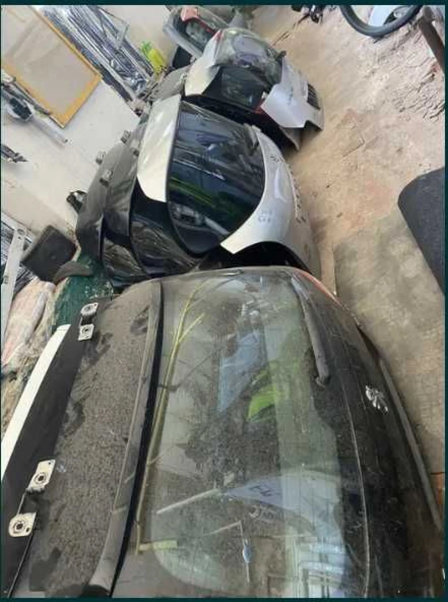 Кришка багажника Peugeot Є до усіх моделей Пежо