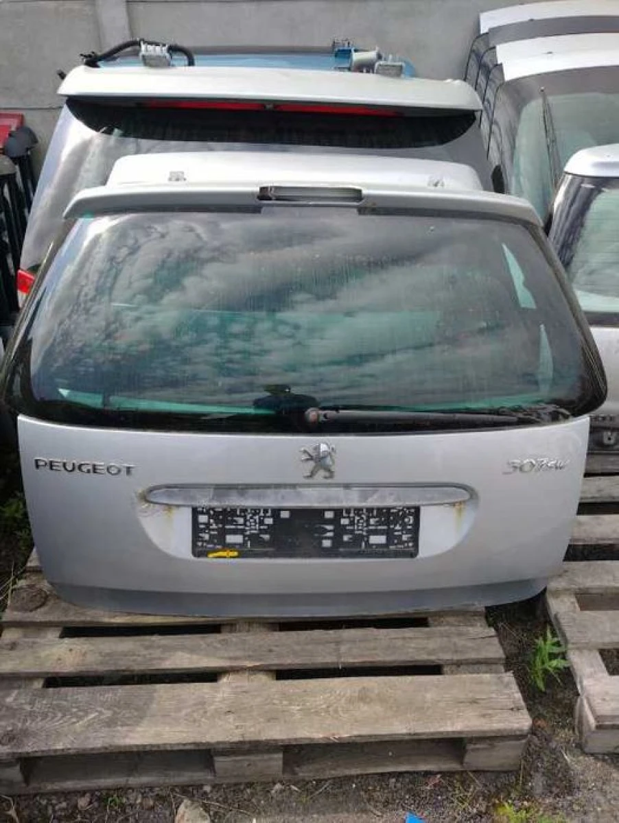 Кришка багажника Peugeot Є до усіх моделей Пежо