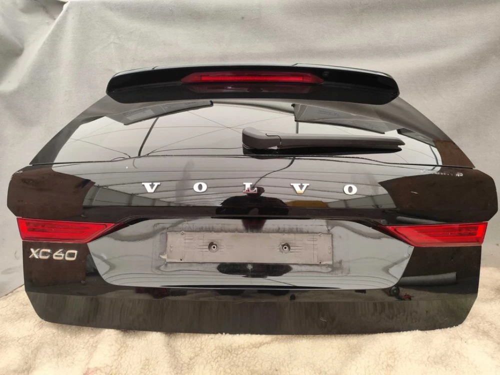 Крышка багажника Volvo XC60