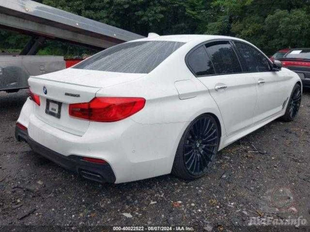 Bmw M550I Xdrive кузов, запчастини