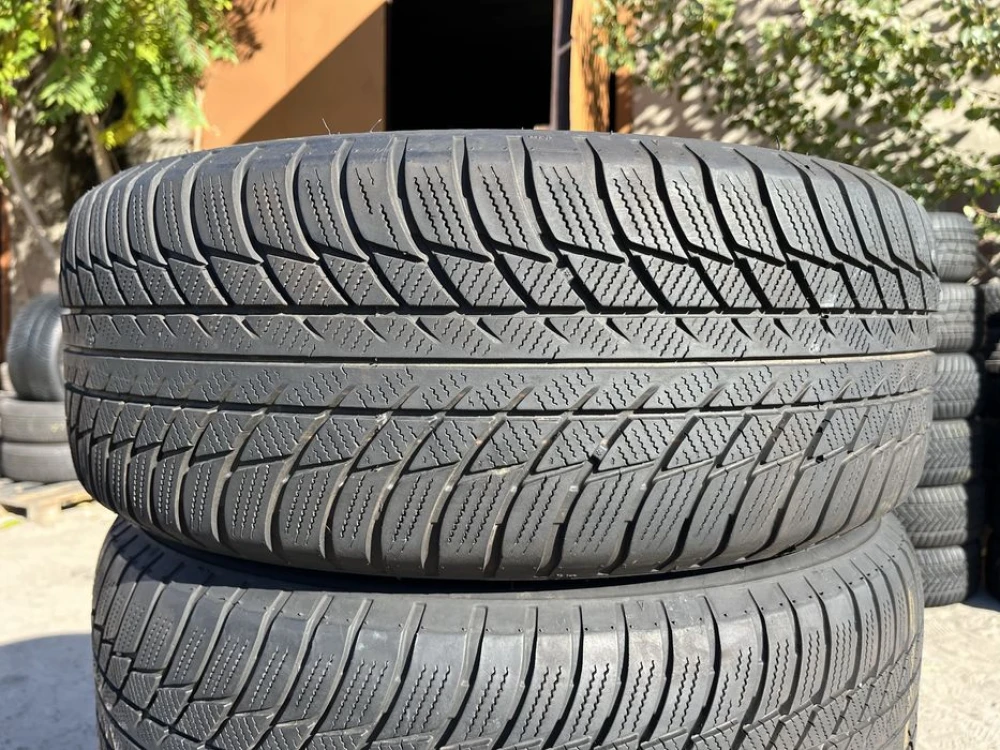 225/55 r17 Bridgestone Blizzak LM001 Резина зимняя