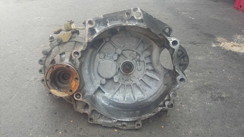 Коробка передач (КПП) Volkswagen Golf 4 Vento Skoda Octavia (1,4-1,6)