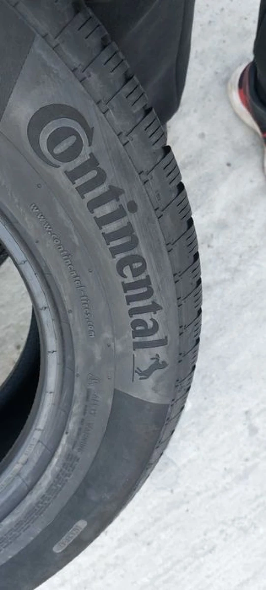 Резина зима 80% протектор Continental 235/65 R17 TS850P