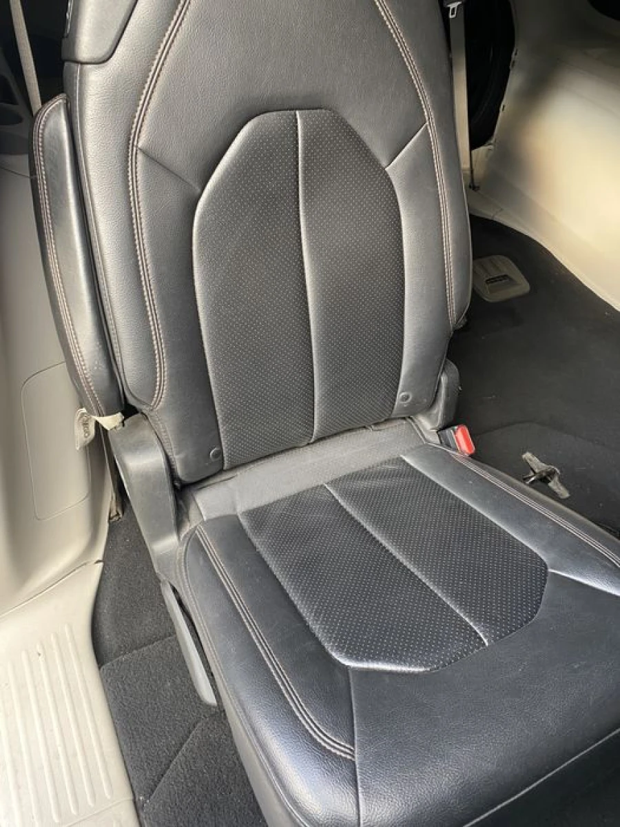 Сидения, салон кожа Chrysler Pacifica, Voyager