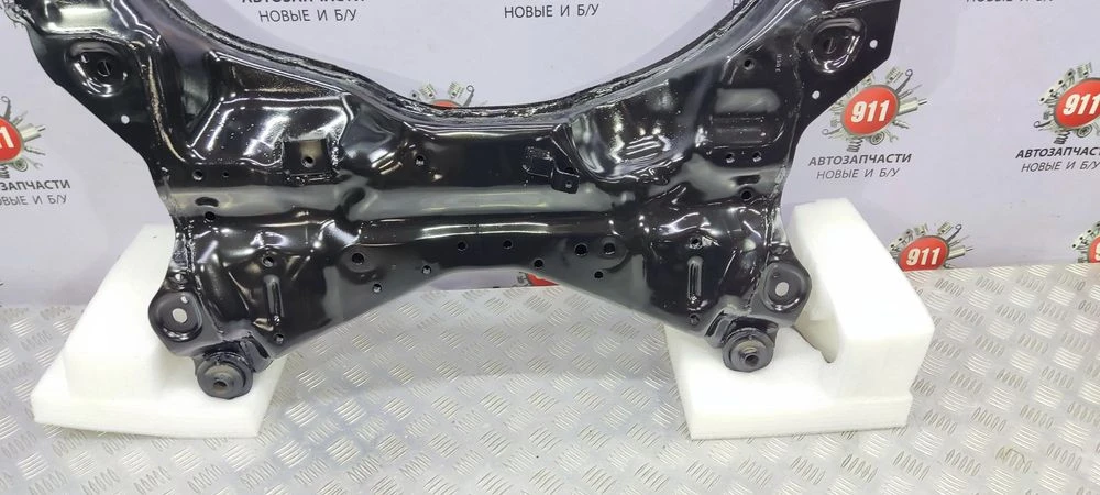 Підрамник повного приводу AWD на infiniti qx60 Nissan pathfinder R52