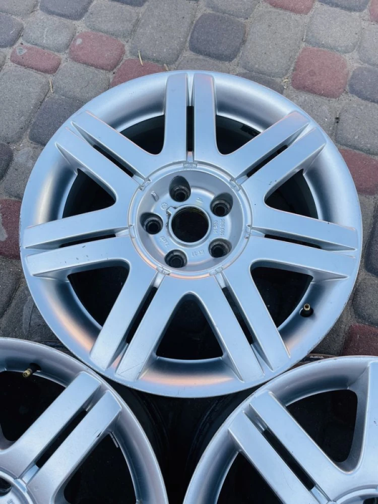 Диски  5/112 R17 VW