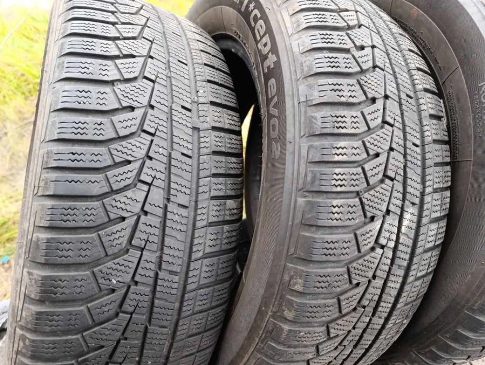 Зимові шини Hankook 205/60 R16