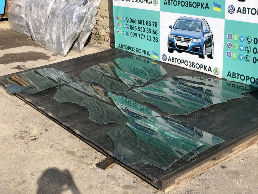 Стекло в дверь passat b6 скло двери пассат б6 гольф 5 шкода а5