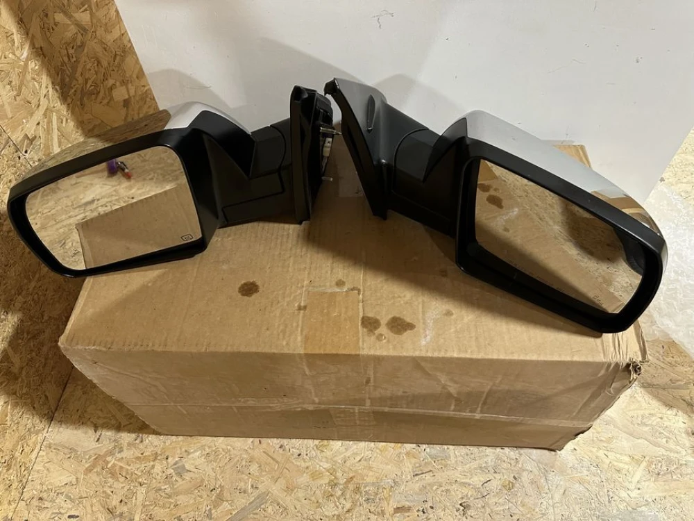 Дзеркало ліве Toyota Tundra Sequoia blind spot 2014-2020