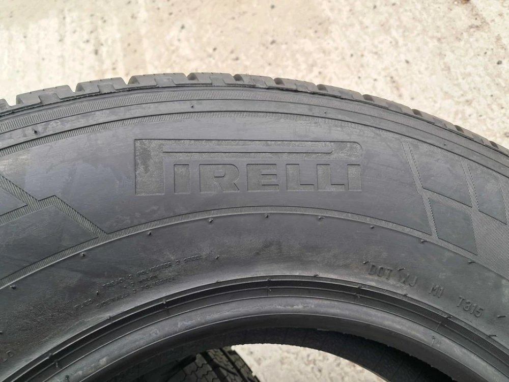 Резина зима НОВА протектор Pirelli 225/75 R16C Carrier Winter