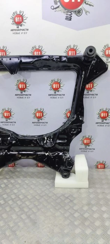 Підрамник повного приводу AWD на infiniti qx60 Nissan pathfinder R52