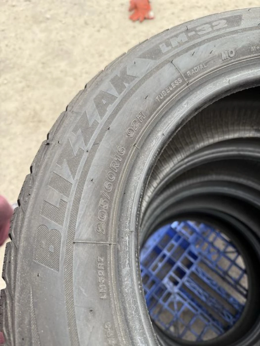 205/60 r16 Bridgestone Blizzak LM-32 Резина зимняя