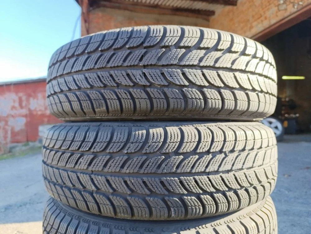 Зимові шини Debica 165/70 R14 резина Р14