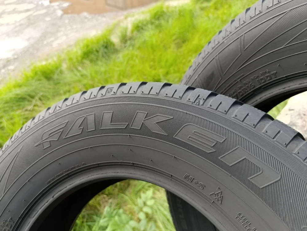 Зимові шини Falken 215/70 R16 резина Р16