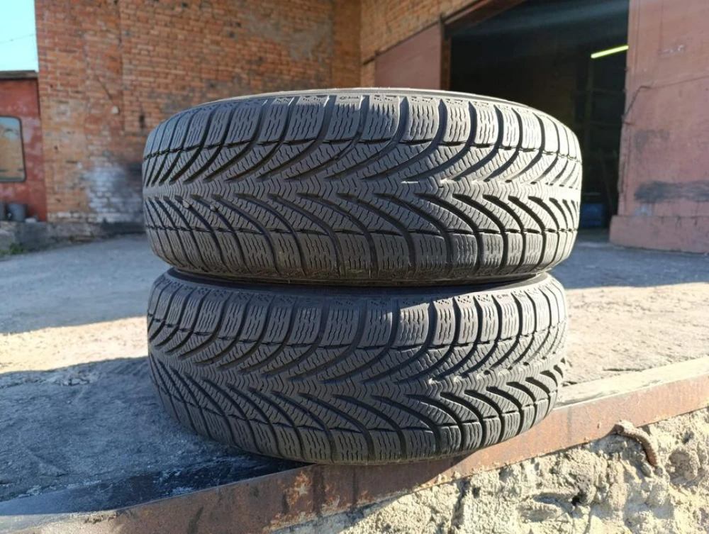 Зимові шини BF Goodrich 205/60 R15 резина Р15