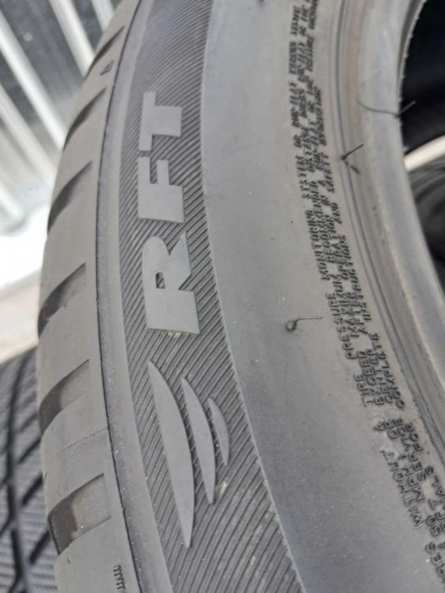 Резина зима 90% протектор Bridgestone 225/50 R17 Blizzak LM001* RFT