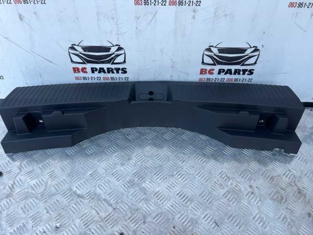 Накладка замка багажника Nissan Rogue T33 2020+  849926RR0A