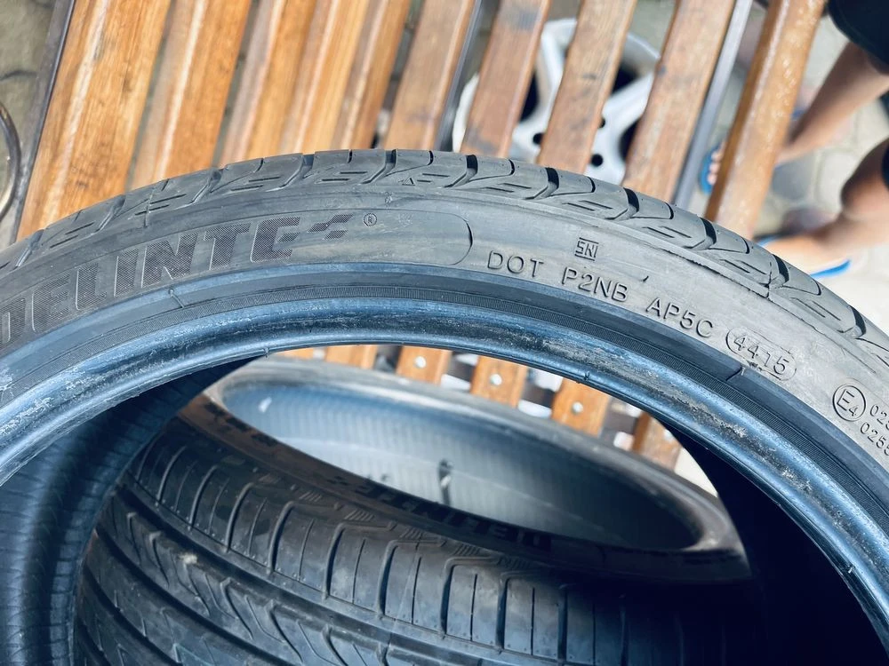 Пара 205/40 ZR17 Delinte