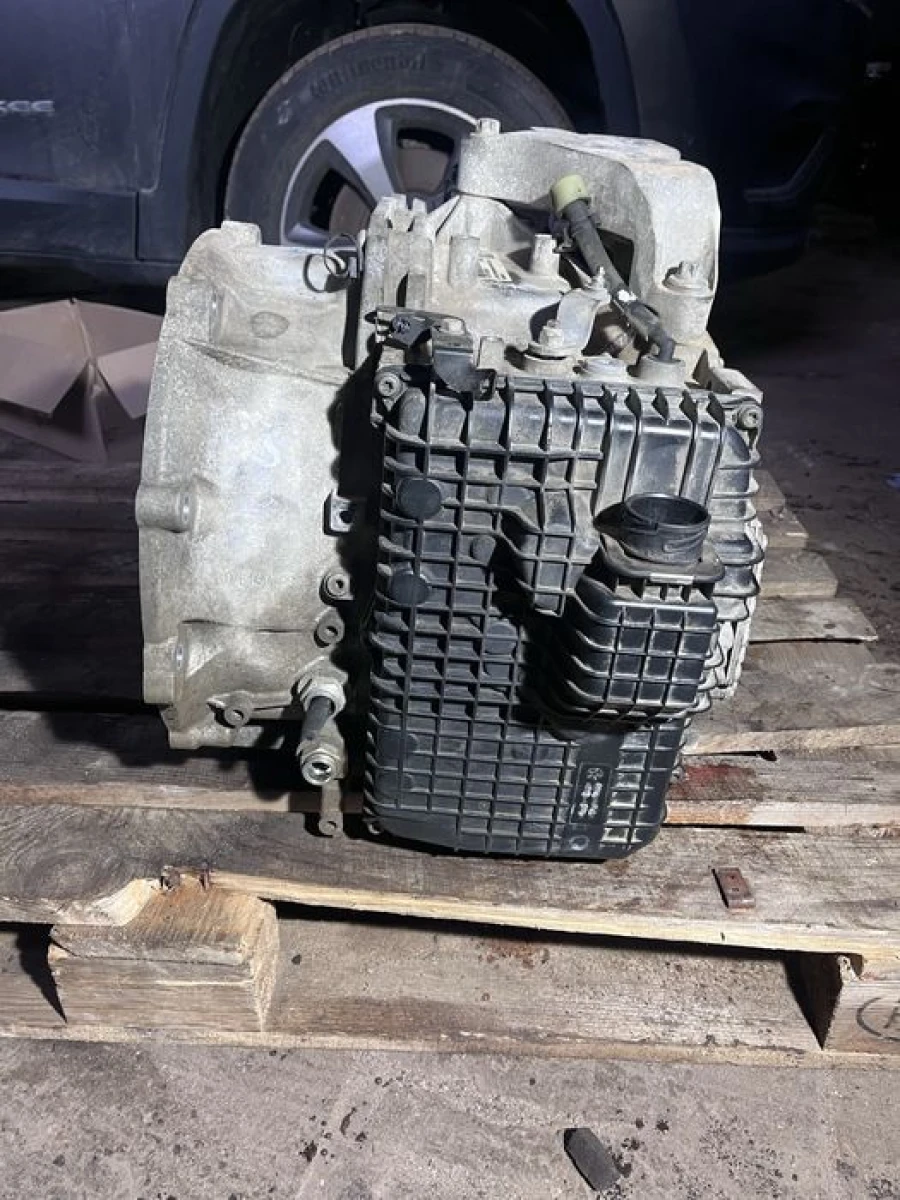 Коробка jeep cherokee kl 2.0 trailhawk 68316592 2018 2019 2020 2021
