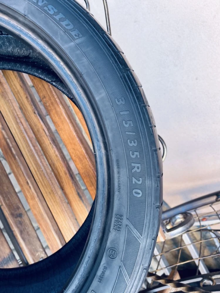 Шини різноширокі 315/35 R20 275/40 R20 Dunlop