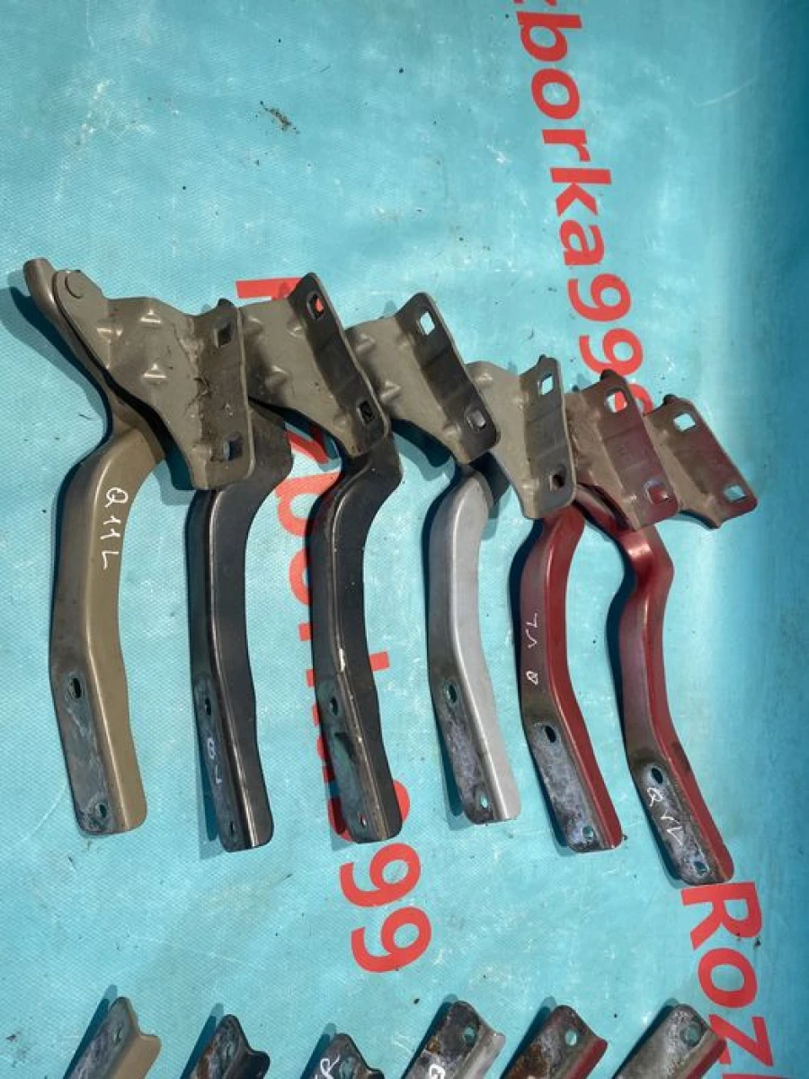 Петля капота Nissan Qashqai J10 завіс Кашкай