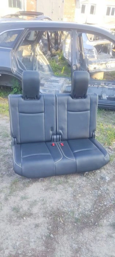 Сидіння третього ряду на infiniti qx60 JX35