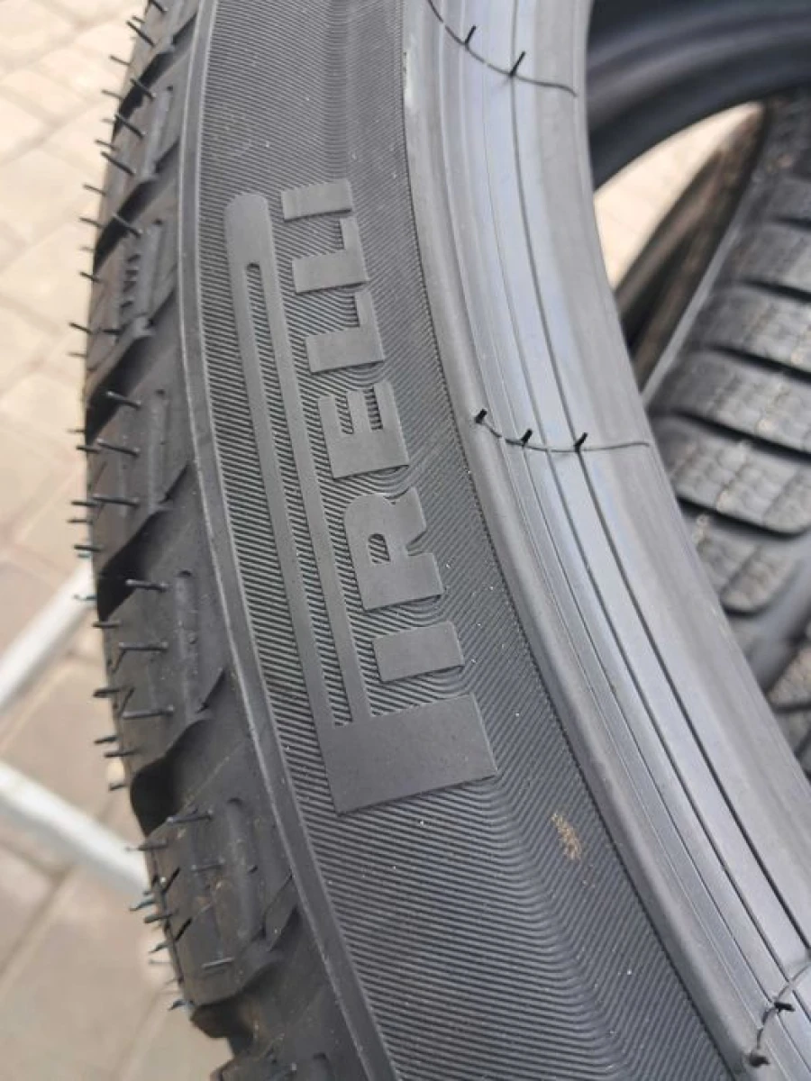 Резина зима НОВА Pirelli 225/40 255/35 R19 Sottozero 3 RFT e