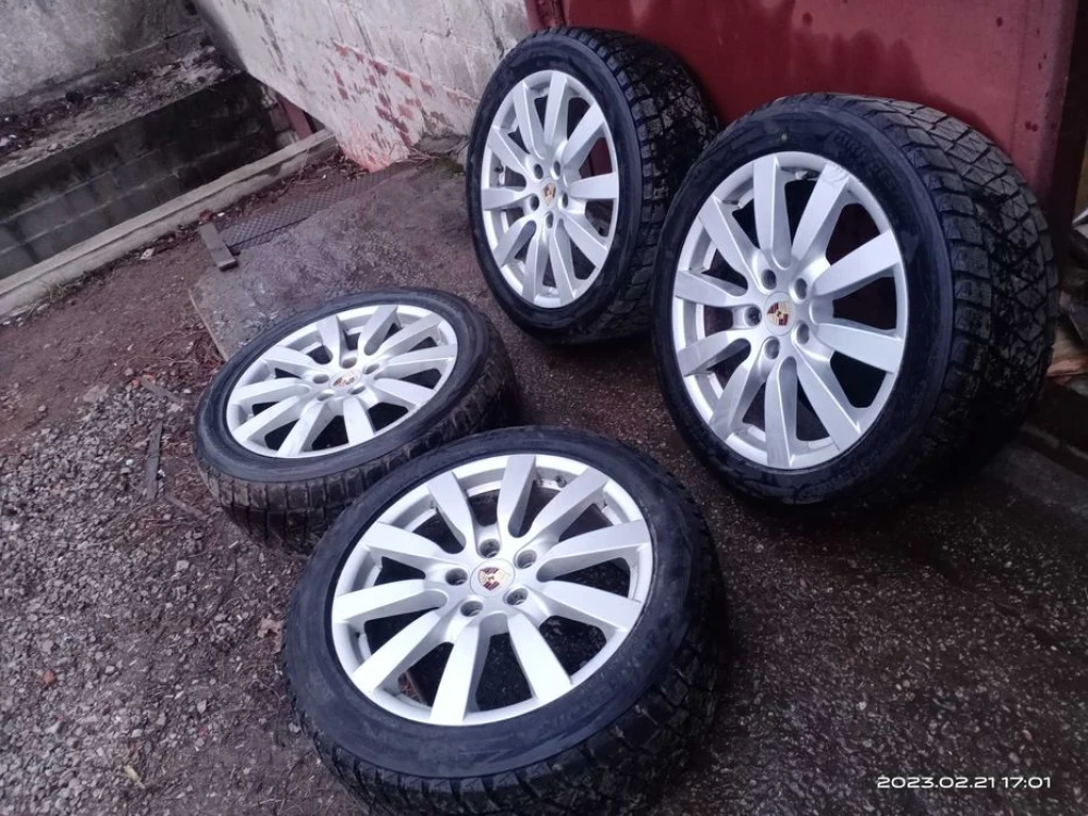 Диск R20 9,0JX20 ET57 Porsche резина Bridgestone Blizzak 275/45R20