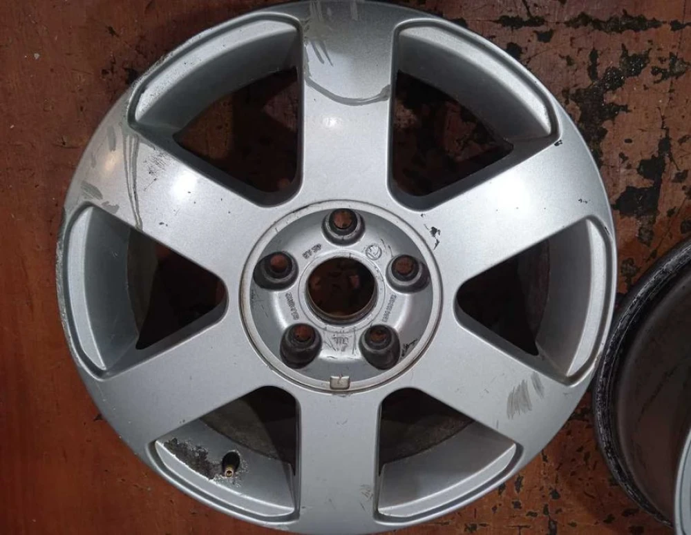 Диски Skoda Octavia A5, оригинал 1Z0601025B7ZS R16. Разборка Octavia