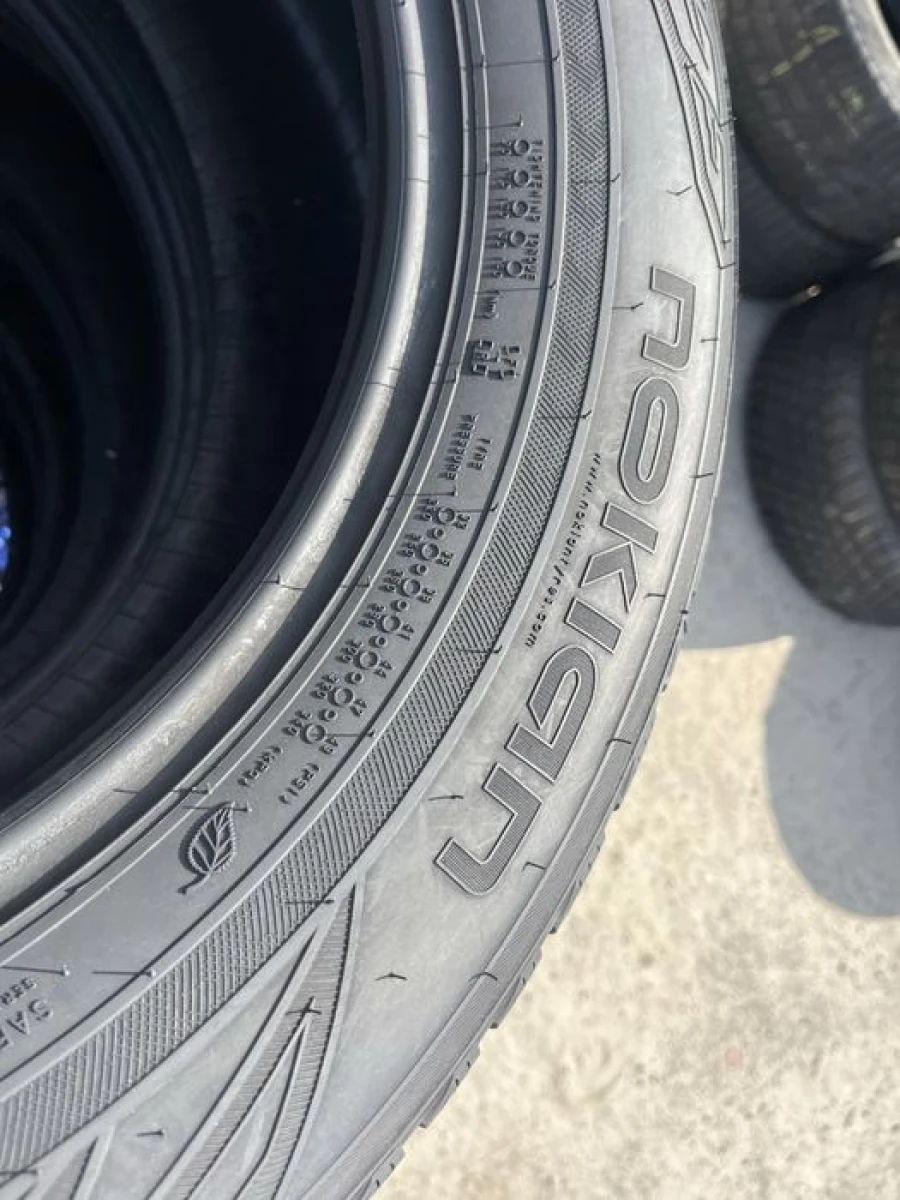 235/60 r17 Nokian WR SUV 3 Резина зимняя 95%