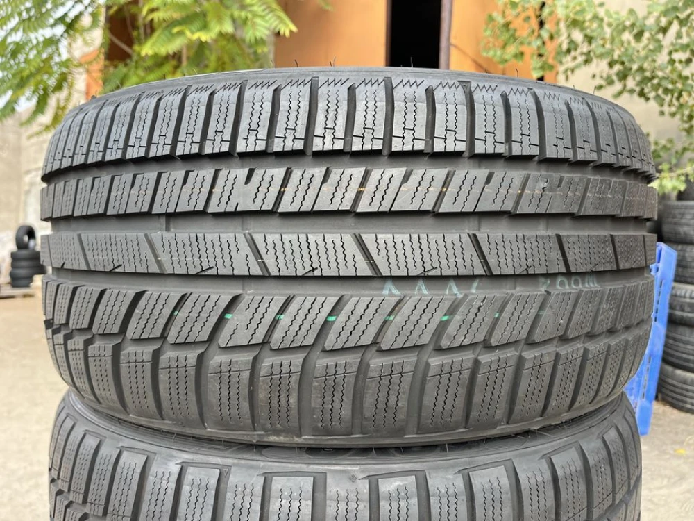 255/30 r20 Toyo Proxes S954 99% Резина зимняя