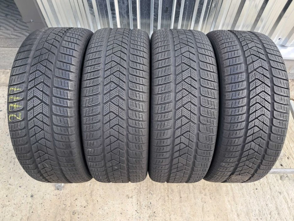 Резина зима 90% протектор Pirelli 255/60 R18 Scorpion Winter
