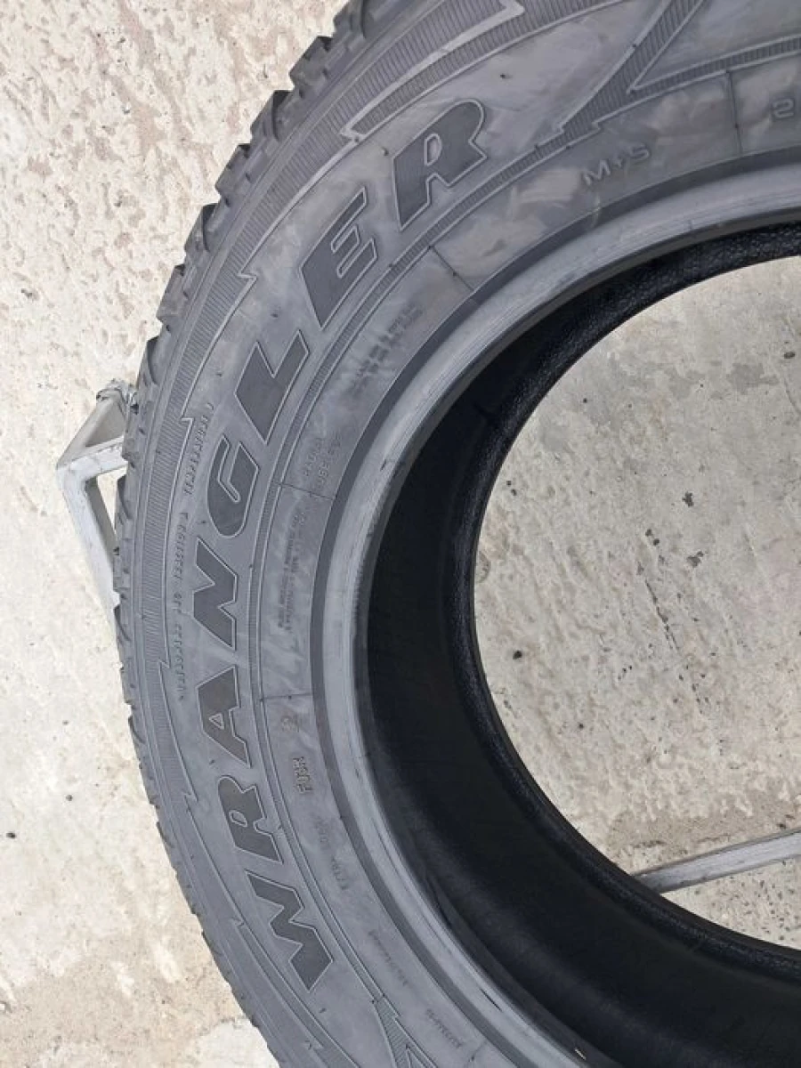 Резина 90%(9мм) протектор Good Year 255/70 R18 Wrangler All Terrain