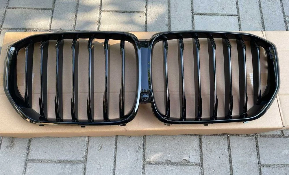 Решетки радиатора BMW X5 G05 ноздри тюнинг shadow line