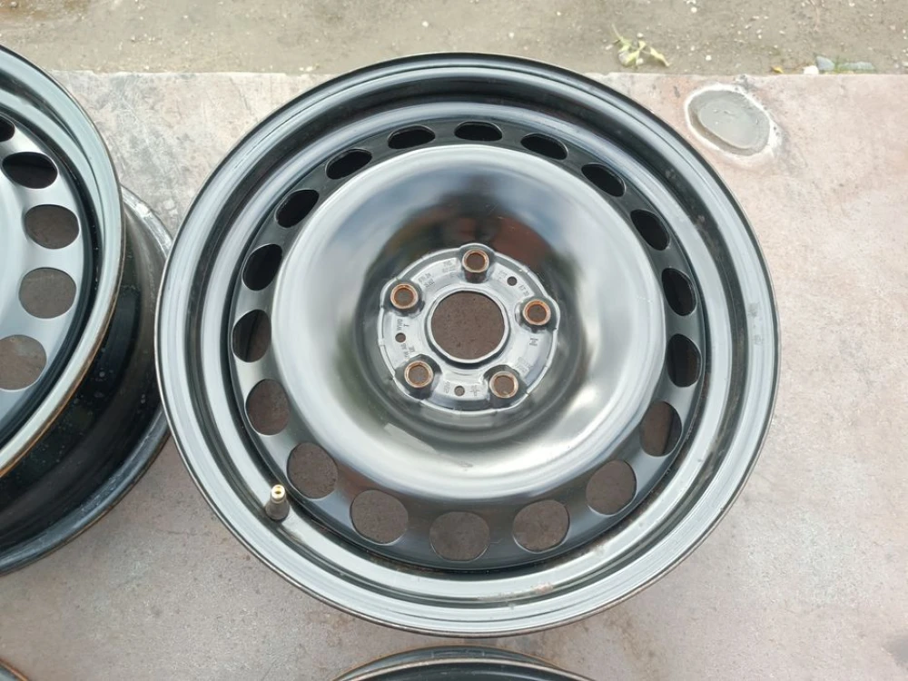 Оригінальні металеві диски 5*112 R16